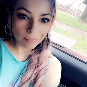 Meet your Posher, Adriana